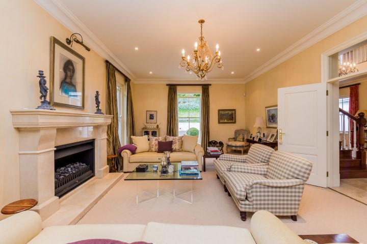 5 Bedroom Property for Sale in Constantia Western Cape